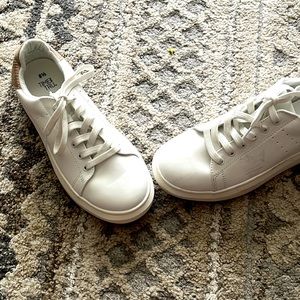 Time&Tru tennis sneakers